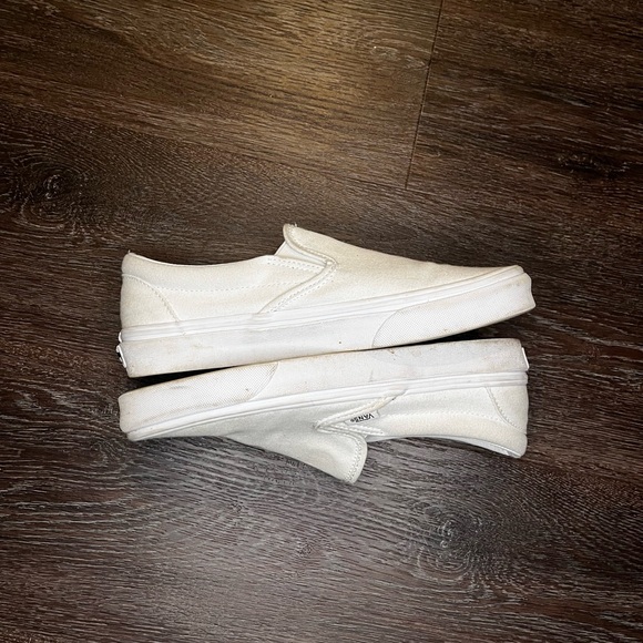 Worn vans slip ons - Picture 2 of 4